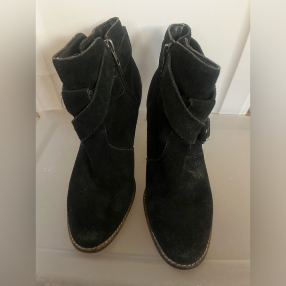 DV Dolce Vita Leather Bootie with Buckle 🌵8 - Picture 5 of 10